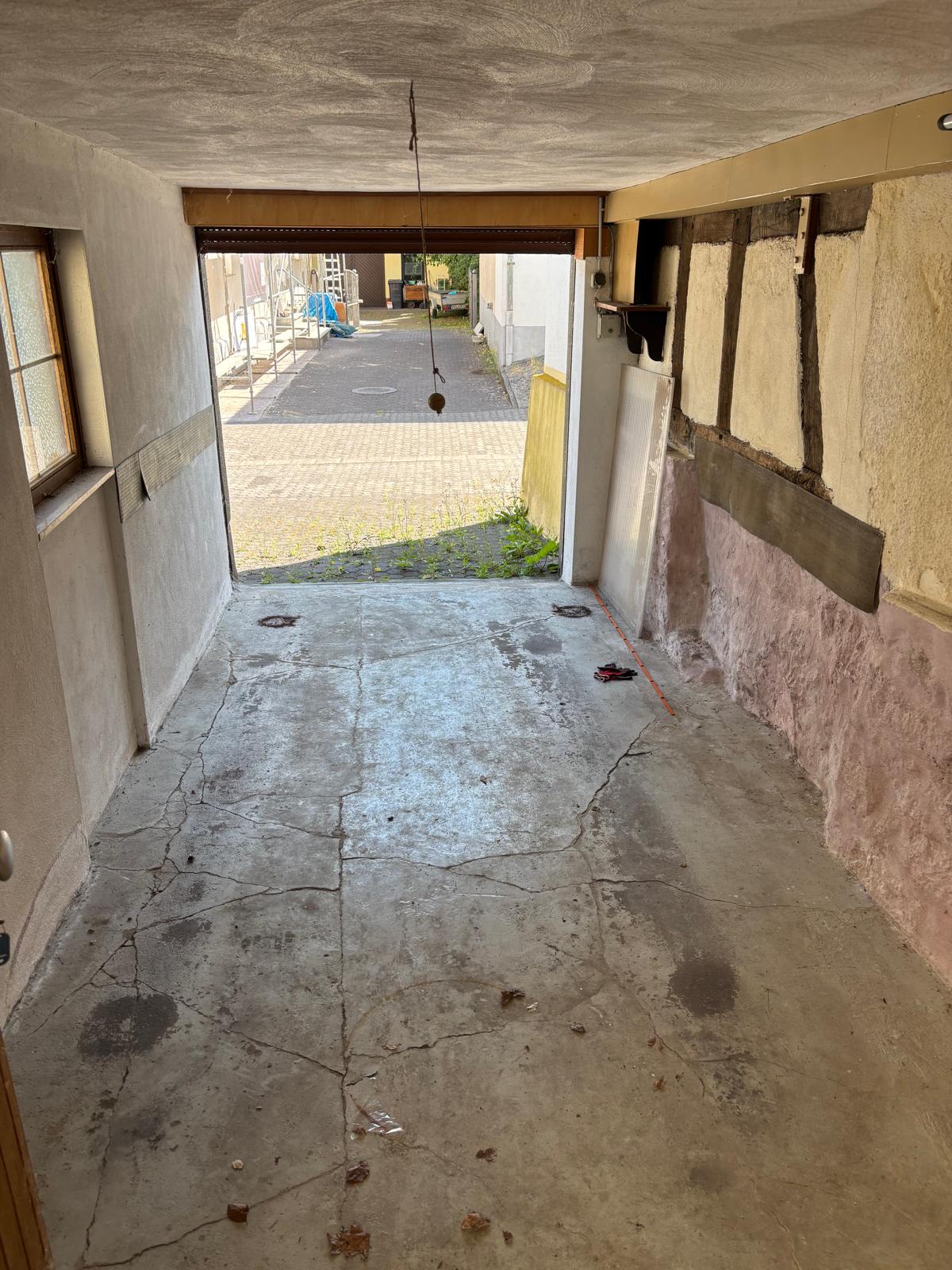 2 Garage klein innen